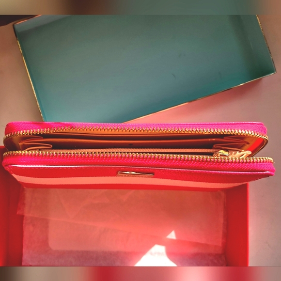 Kate Spade New York Pink and White Stripe Wallet Wristlet with Box - Picture 5 of 14